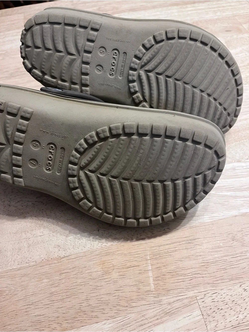 CROCS cushioned rinse day